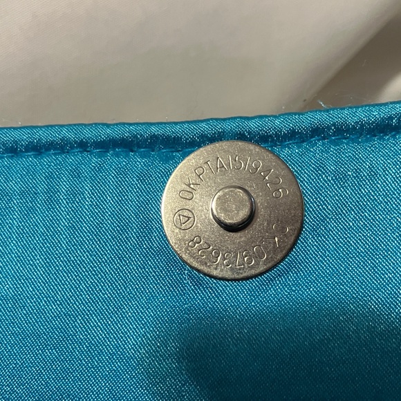 New. Soft n cushy printed satin clutch bag. Near perfect condition ( tiny tiny - Picture 11 of 13